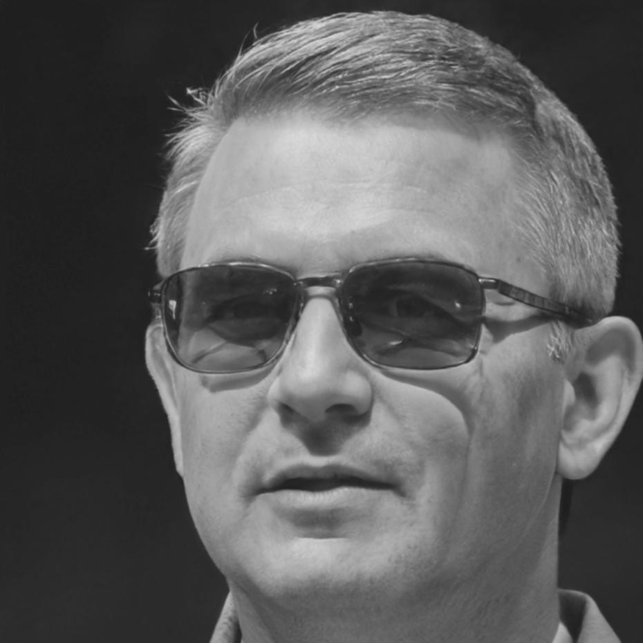 Арман Серикбаев - основатель и ведущий преподаватель